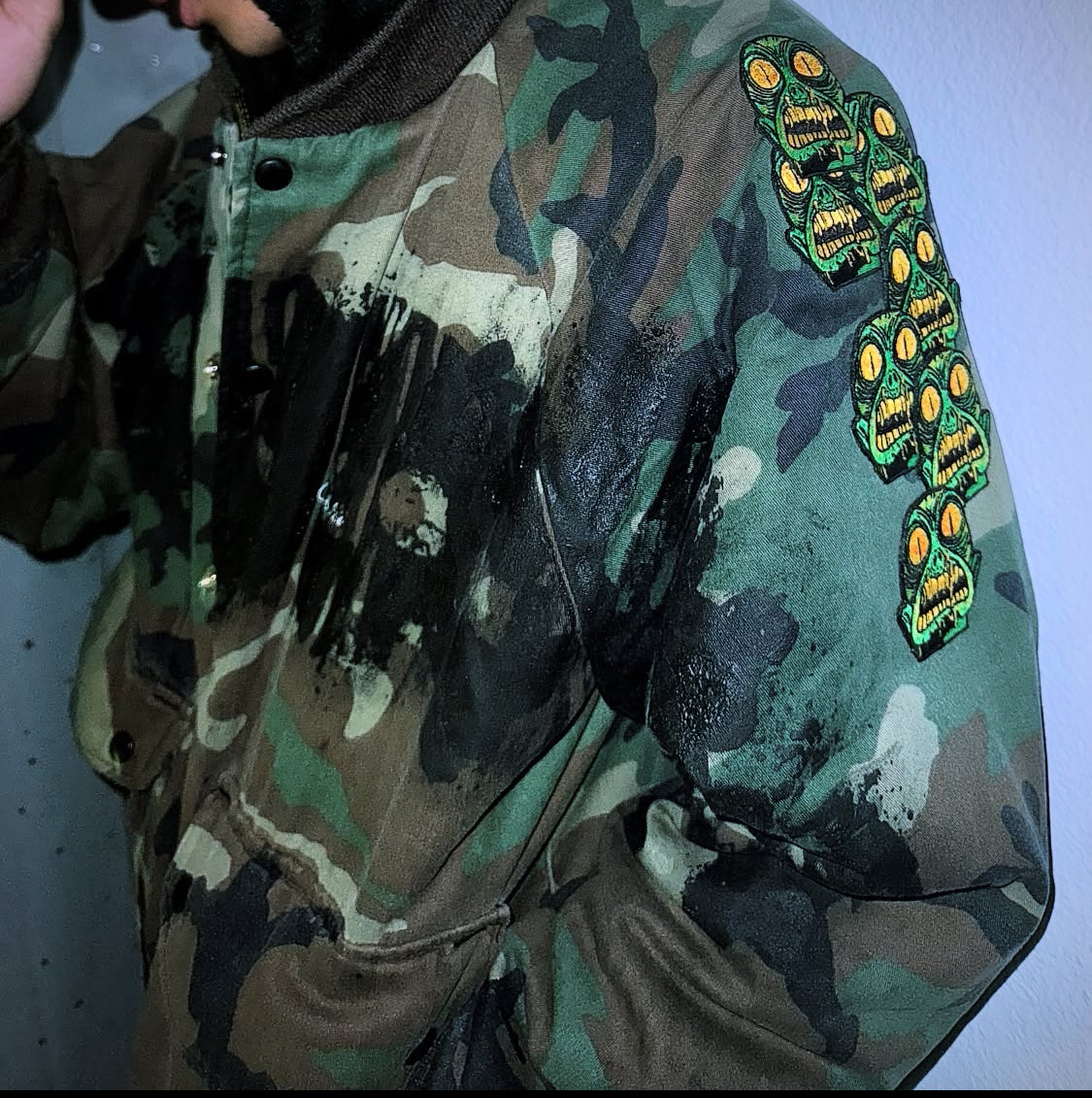ARMY CAMO EXTINCTION BOMBER JACKET